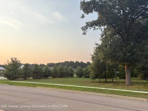 2522 Oakland Farms Trl, Portage, MI 49024