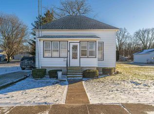 611 W Elm St, Mason City, IL 62664