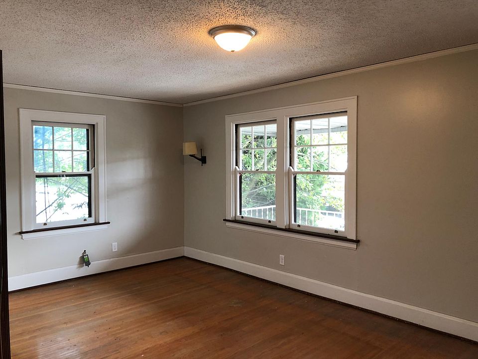 2nd image of 2131 Highland Ave #1