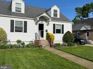 10 Evergreen Pl, Gibbstown, NJ 08027