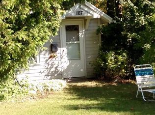 107 Green St, Charlevoix, MI 49720
