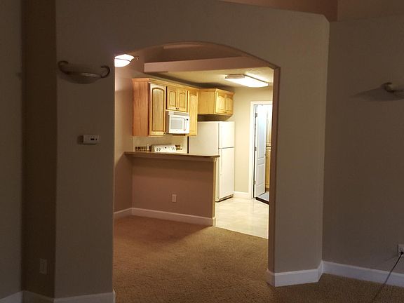 5th image of 5775 29th St Unit 1007