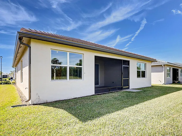13549 SW Oceanus Blvd — Photo 30