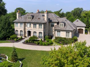 2240 White Oak Dr, Northbrook, IL