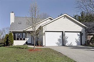 3rd image of 714 Hillboro Cir
