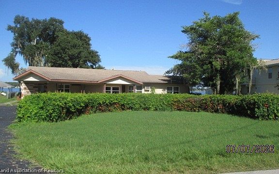 3rd image of 1706 Lake Clay Dr