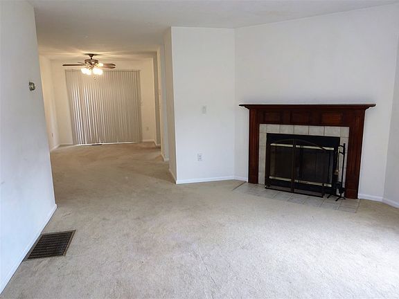 4th image of 88 Cadogan Way #88