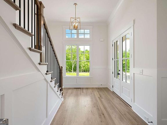 4th image of 326 Reese Way