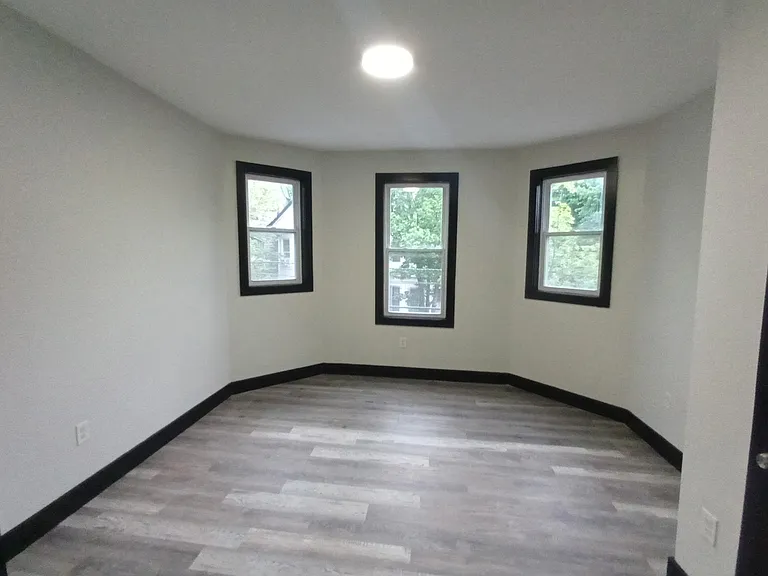 45 N 6th St #2A — Photo 9