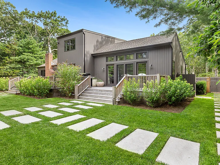 18 Renees Way — Photo 34