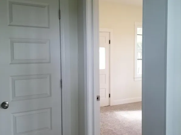 6 Cloverleaf Ln, Stuarts Draft, VA 24477