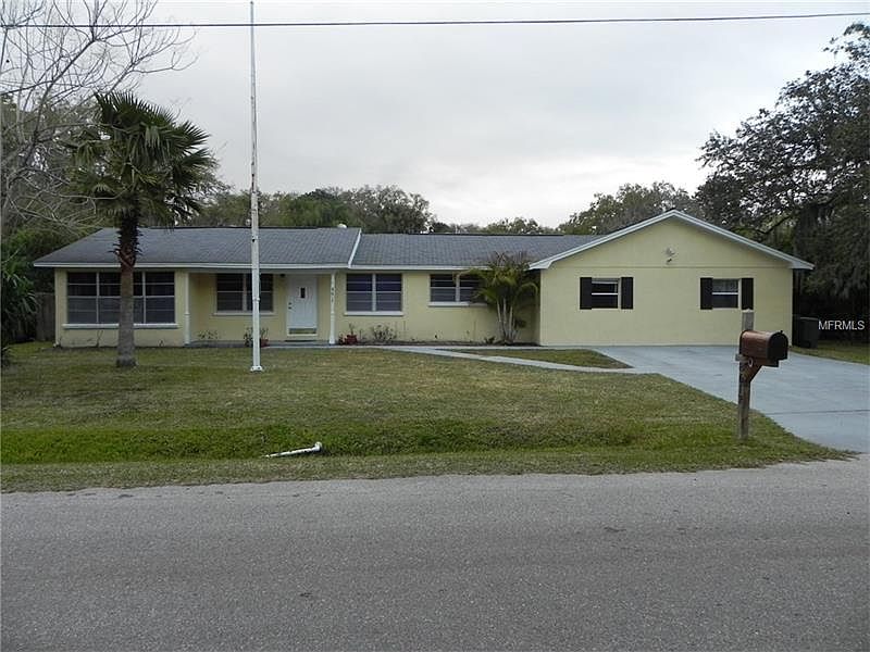 1st image of 8617 Parkway Cir