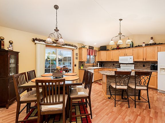 3rd image of 3740 Grecian Way