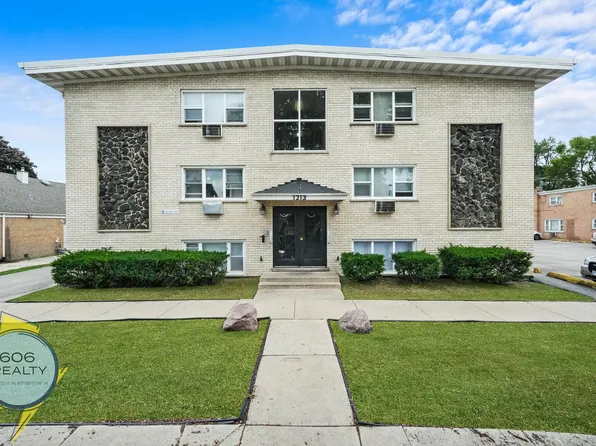 Melrose Park Apartments, 1213 N 34th Ave APT 14, Melrose Park, IL 60160