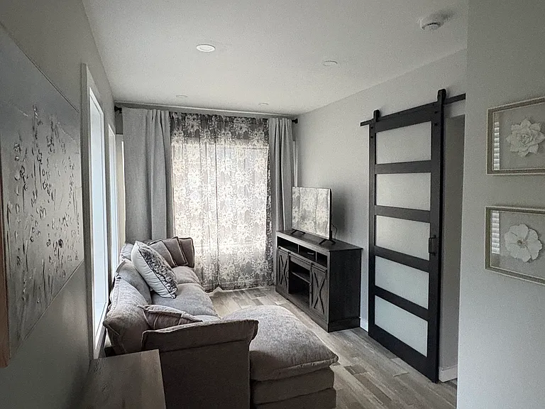 58 Beach St #3 — Photo 2