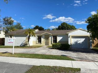 20121 NW 57th Ct, Hialeah, FL 33015
