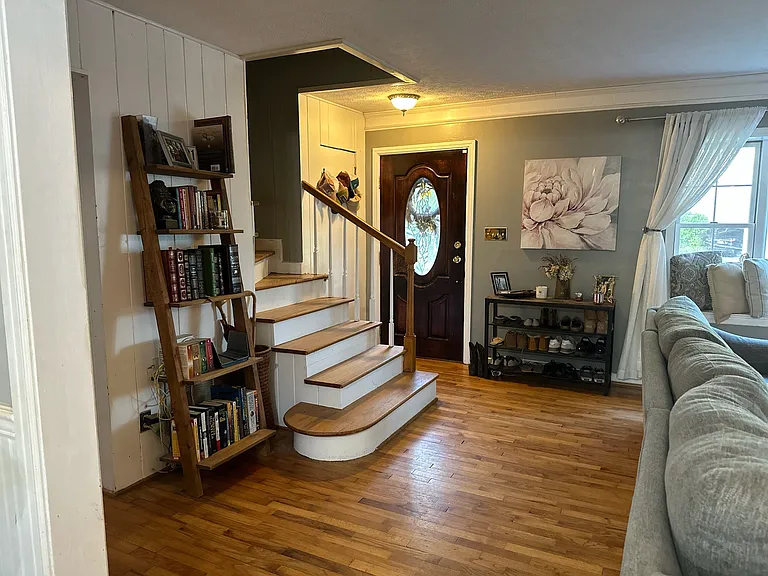 510 Fairlawn Cir — Photo 8