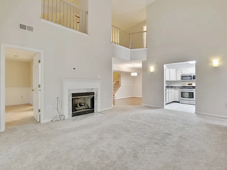 15305 Diamond Cove Ter #7-B — Photo 2