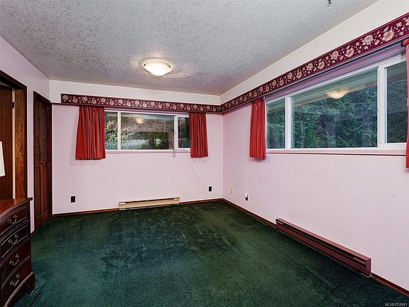 5th image of 2713 Sheringham Point Rd