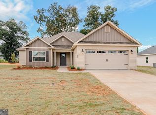 802 Daisy Dr, Perry, GA 31069