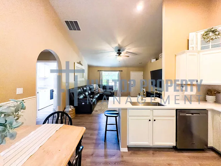 2011 S Candlewood Dr — Photo 7