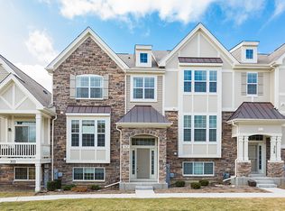 313 Bennett Dr, Carol Stream, IL 60188