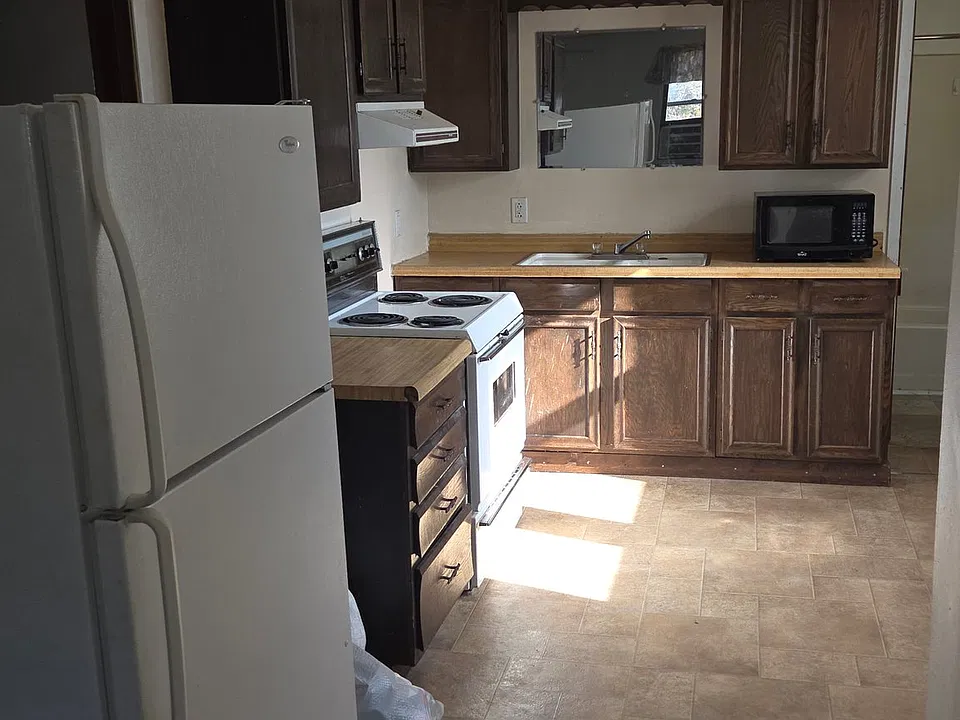 401 Clark St #2