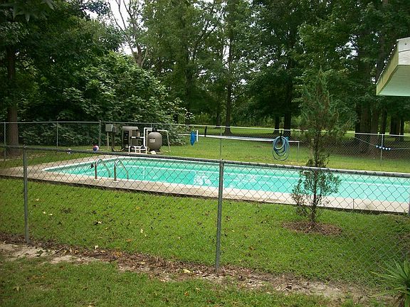 5th image of 4 Eagle Heights Dr