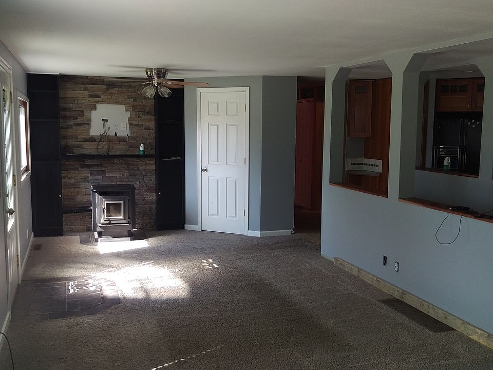 2nd image of 814 Williams Dr
