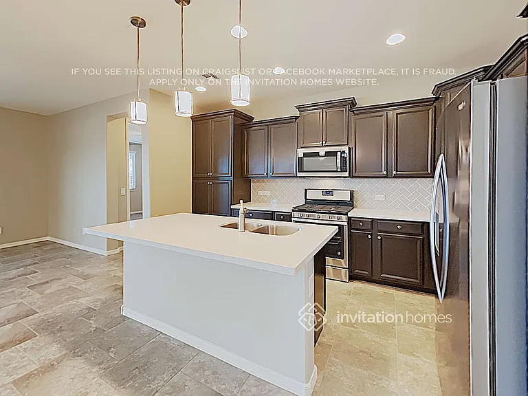 19018 W Yucatan Dr — Photo 6