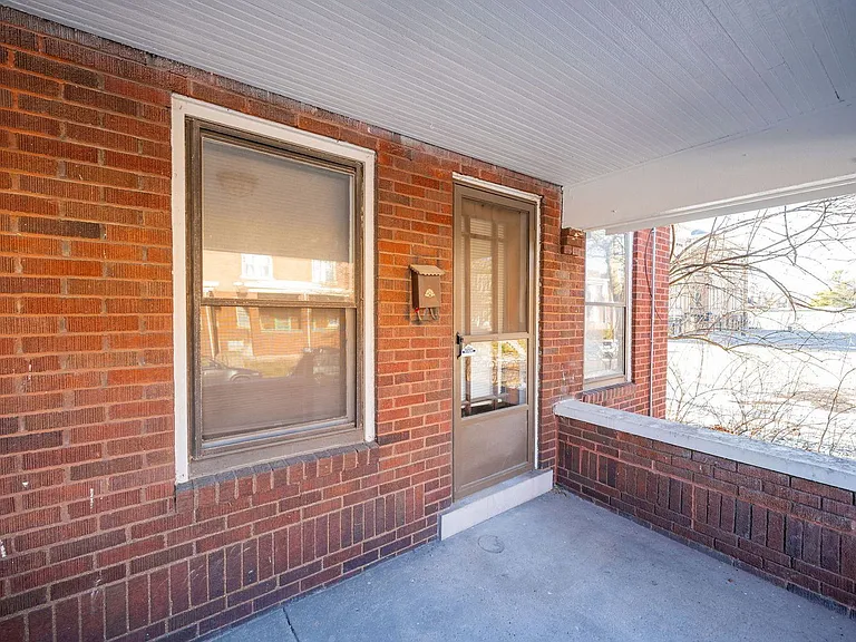 93 Wilber Ave — Photo 14