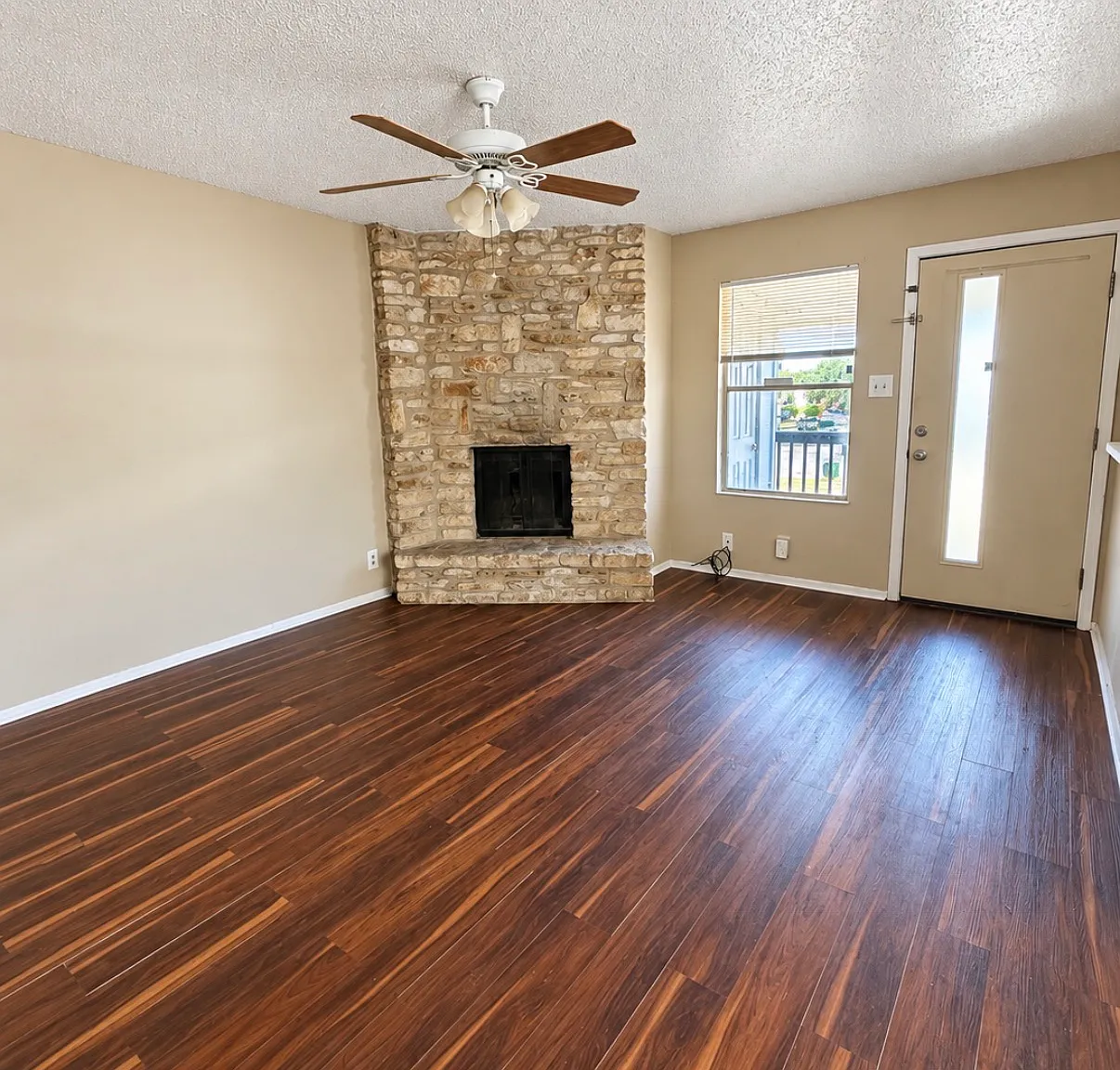 2 bed, 780 sqft, $825 — Photo 4