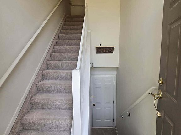 3rd image of 1141 Freesia Ct