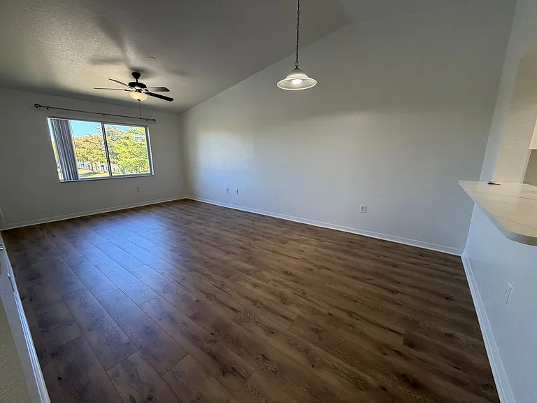8274 Key Royal Cir #1032 — Photo 6