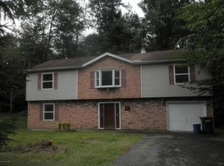 8438 Bear Trail Dr, Tobyhanna, PA