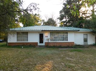 303 Center Park Dr, Springhill, LA 71075