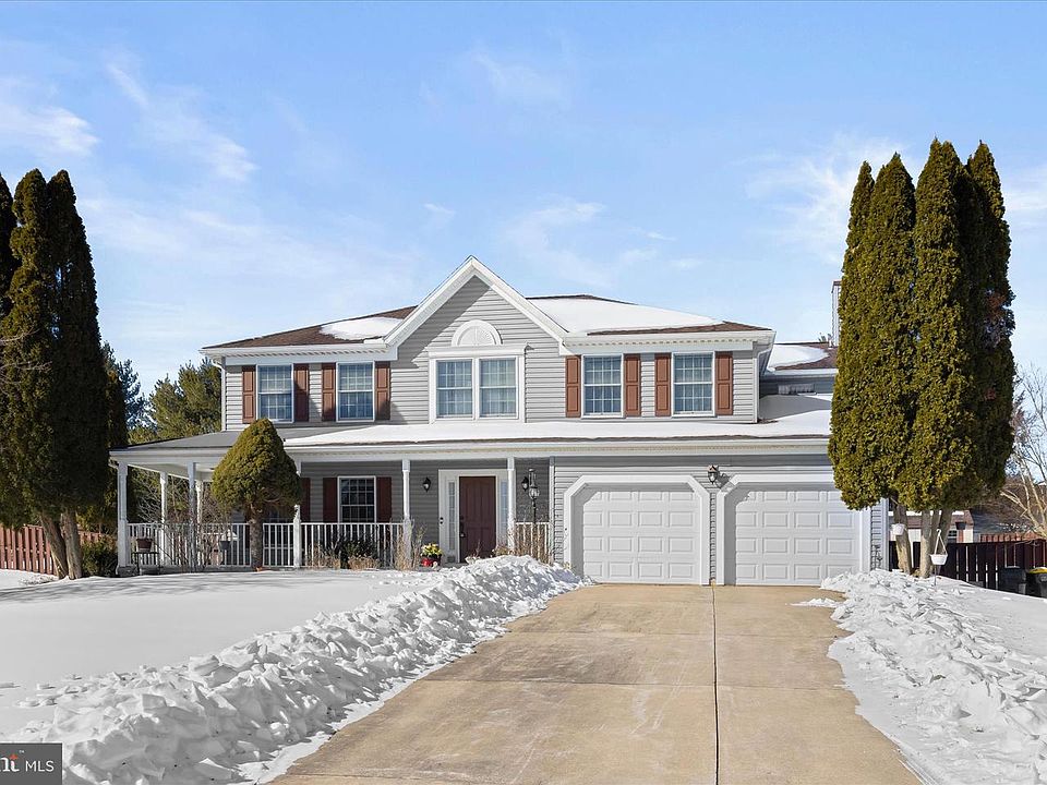 1st image of 76 Brook Meadow Cir