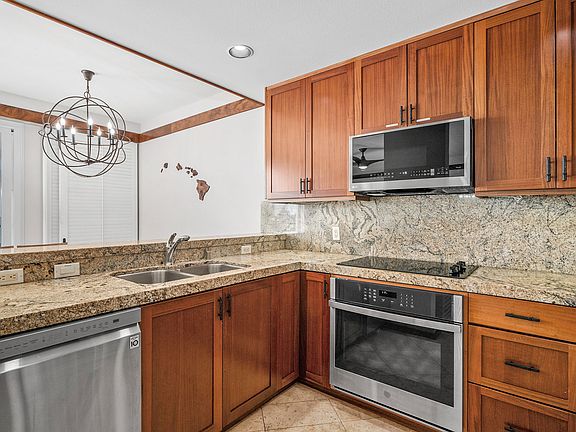 3rd image of 2640 Puuholo Rd #231