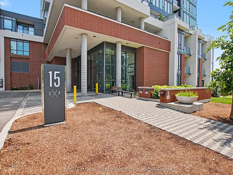 15 Wellington St S #2214 — Photo 5
