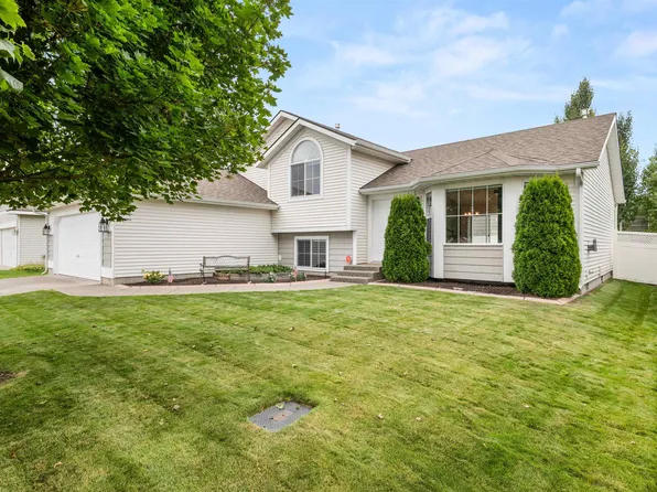 2020 N Tschirley Rd, Greenacres, WA 99016