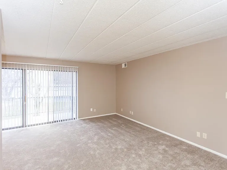 Montclair Place — Photo 26
