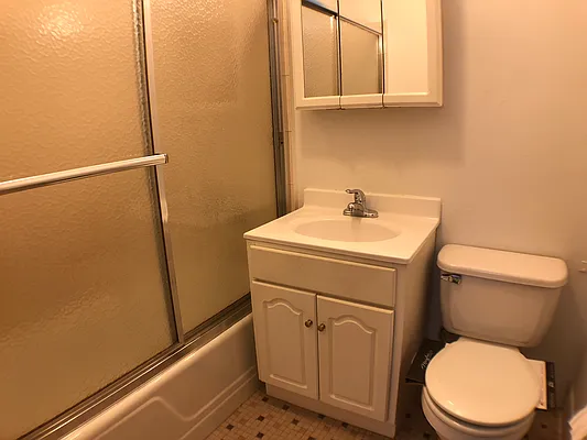 Rented by Oxford Property Group | media 12