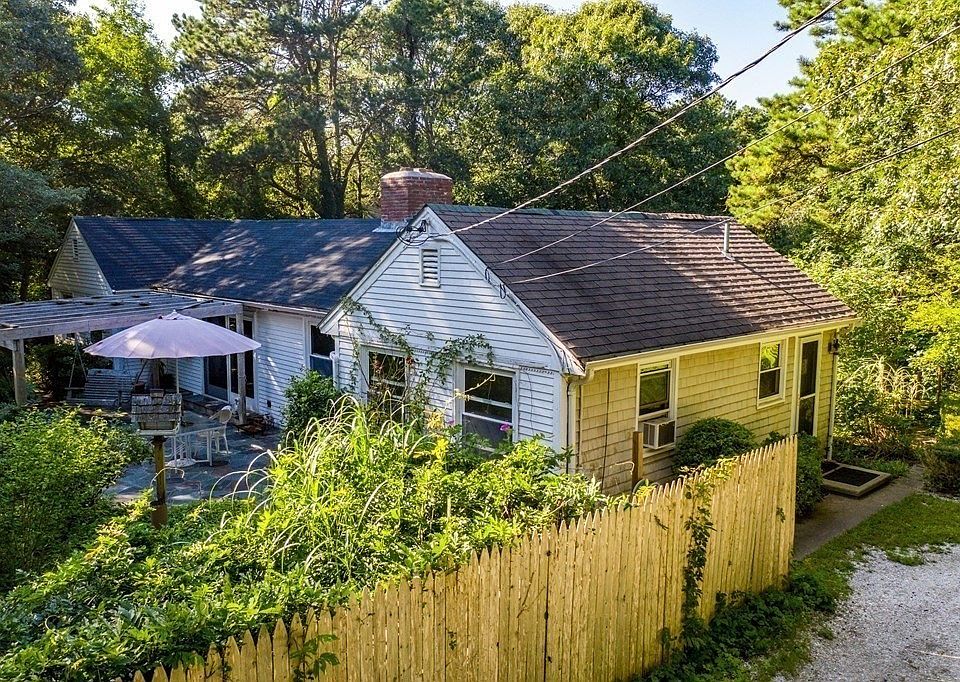 3 Beachway Rd, East Sandwich, MA 02537 Zillow