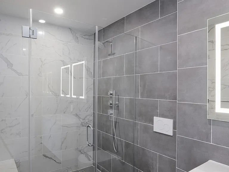 224 W 20th St #PENTHOUSE — Photo 8