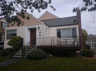 7716 33rd Ave NW, Seattle, WA 98117