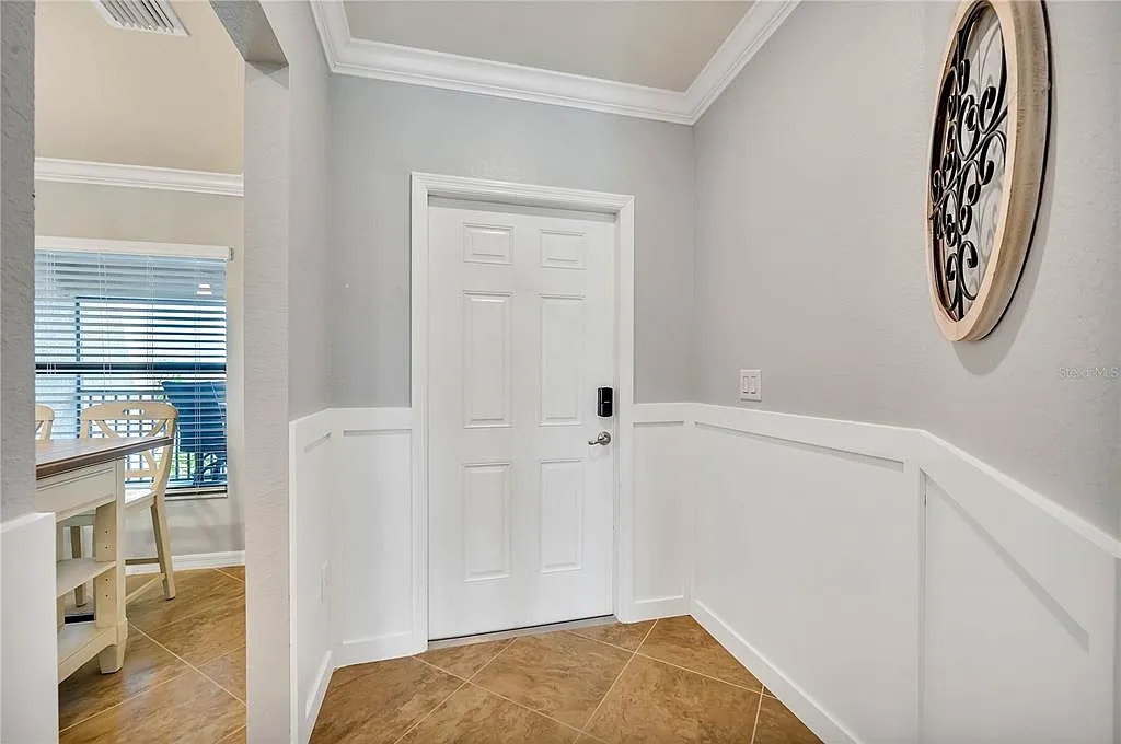 2 bed, 2.0 bath, 1569 sqft, $2,200 — Photo 3