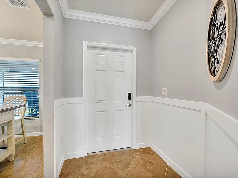 5577 Palmer Cir #201 — Photo 3