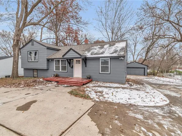 6001 Crescent Ave, Raytown, MO 64133