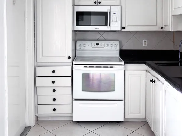 3050 N Course Dr, Pompano Beach, FL 33069