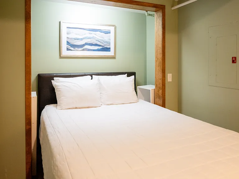 110 N Harbor Dr #104 — Photo 8